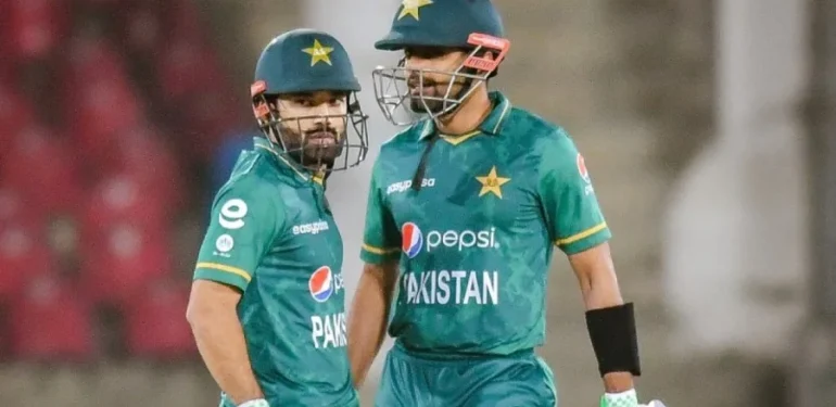 عاقب جاوید کی وضاحت: بابر اعظم اور محمد رضوان کو ڈراپ کرنے کی اصل وجہ سامنے آگئی