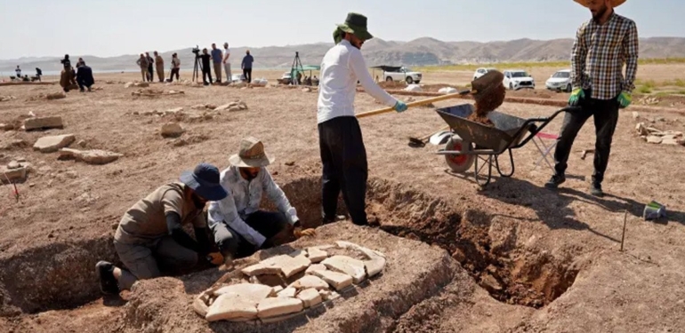 عراق میں خشک سالی کے دوران 2300 سال قدیم قبریں دریافت